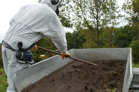 Asbestonderzoek_bodem_en_puin_news_detail